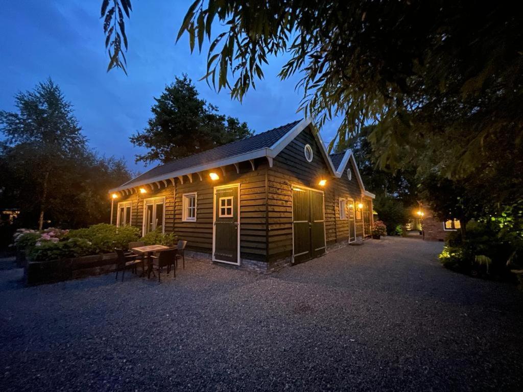 Flora'S B&B Landsmeer Exterior photo
